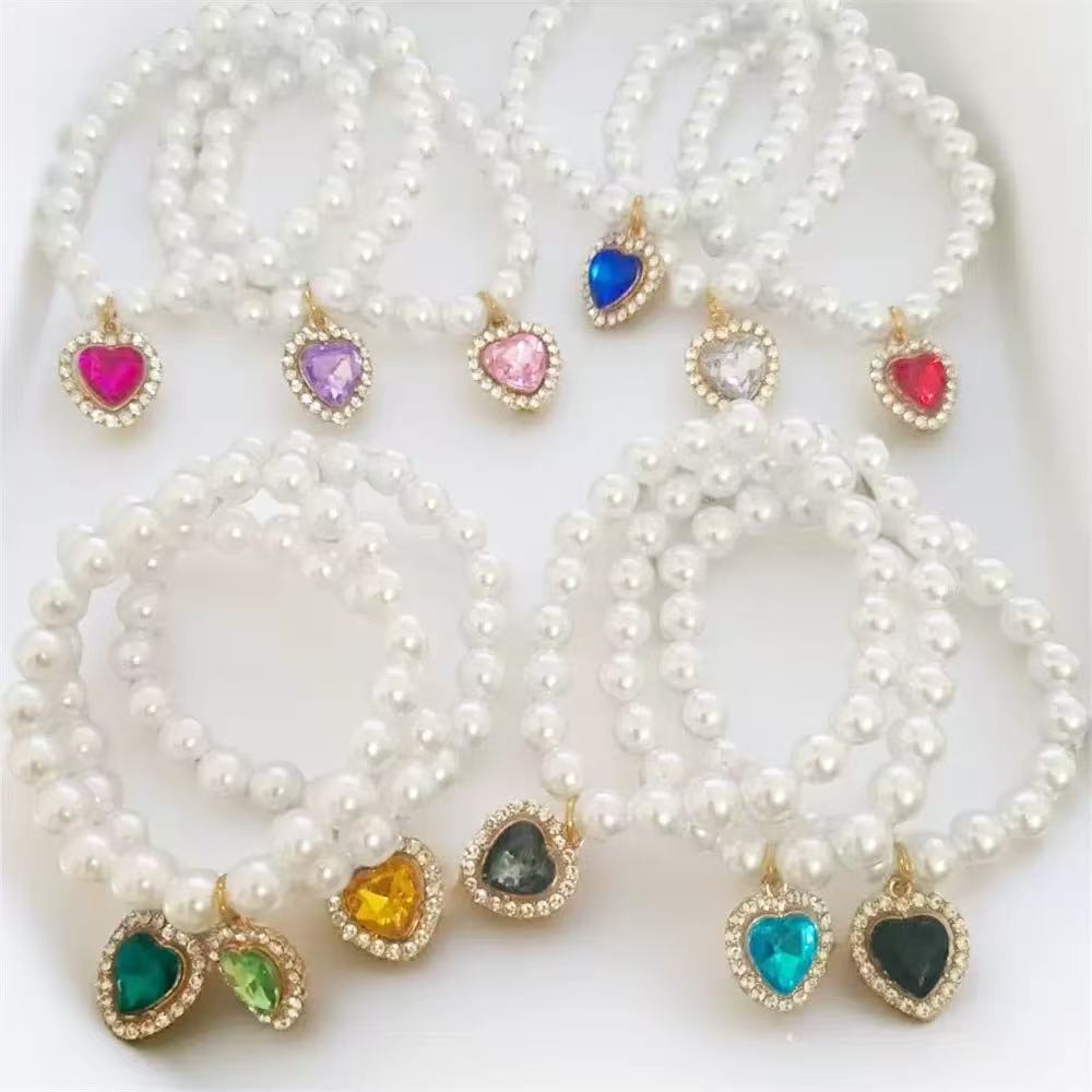 Colorful pearl bracelets and doll necklaces are available. You can choose the color for DIY